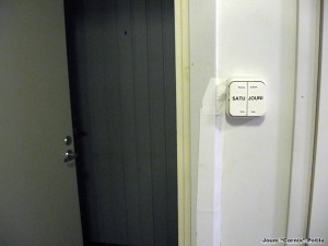 Kotona/Pois-kytkin Kotona/Pois-kytkin